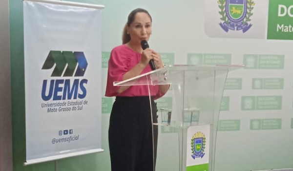 Prefeita Clediane confirma curso de direito na UEMS de Jardim