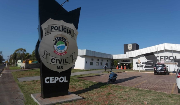 PM perde celular e ameaça casal em conveniência: 