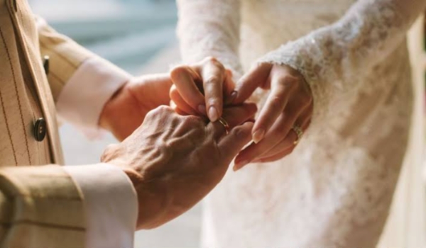 Oito em cada dez brasileiros se casarão com pessoas de mesma posição política