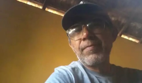 Sem conseguir andar, mulher passa 12h com filho morto em casa 