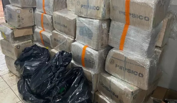 Em caminhão frigorífico, polícia encontra 2 t de maconha em meio a carne bovina 