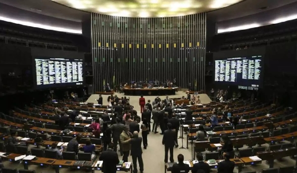 Governo corta verba contra o câncer para bancar orçamento secreto em 2023