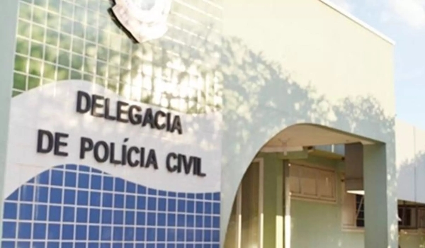 Denúncia leva policiais a casa com crianças abandonadas pela mãe