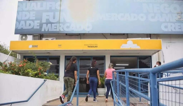 Semana termina com 1.875 vagas de emprego disponíveis em Campo Grande