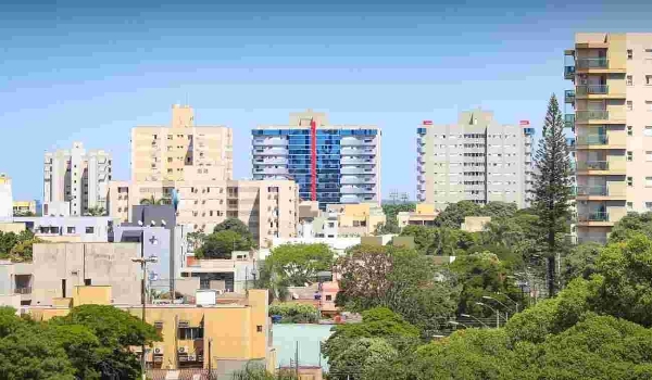 Serviços e comércio impulsionam geração de 367 vagas de emprego em Dourados