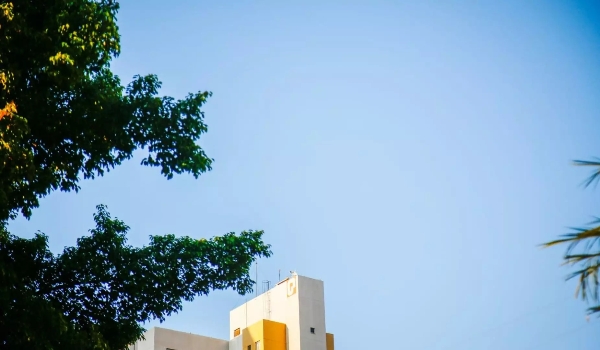 Segunda-feira tem sol entre nuvens e possibilidade de chuvas em MS