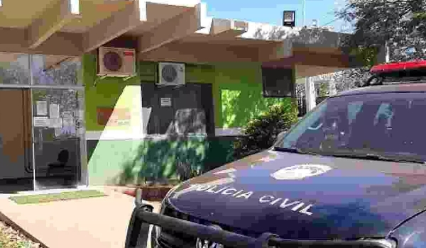 Homem mata esposa e passa na casa da amiga para contar sobre crime