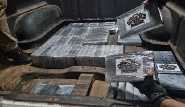 Homem é preso com 273 quilos de cocaína em caminhonete na fronteira 