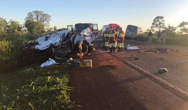 Agência de Regulação confirma que ônibus envolvido em acidente com três mortes estava regular