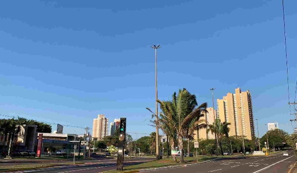 Terça-feira com sol e 'calorão' de 37°C em Mato Grosso do Sul