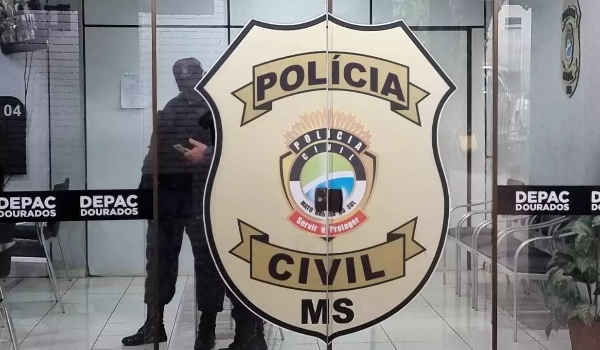 Homem deixa a prisão em Dourados, bebe para comemorar e é preso por dirigir em alta velocidade