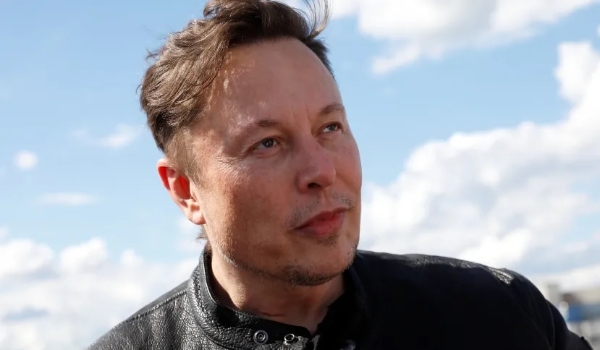 Elon Musk diz que comprou o Twitter