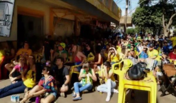 Folga em dia de jogo do Brasil? Confira como assistir as partidas sem prejudicar o trabalho