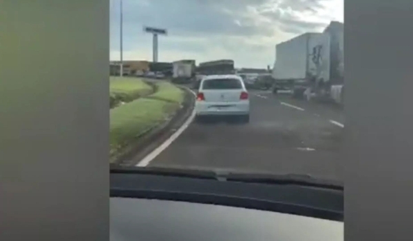 Após fim das eleições, manifestantes bloqueiam rodovia de Mato Grosso do Sul