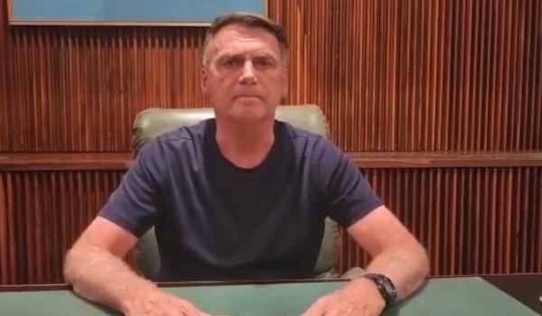 Presidente Jair Bolsonaro pede que manifestantes liberem rodovias 