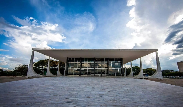 Por unanimidade, STF confirma decisão que impõe multa de R$ 100 mil por bloqueio de rodovias