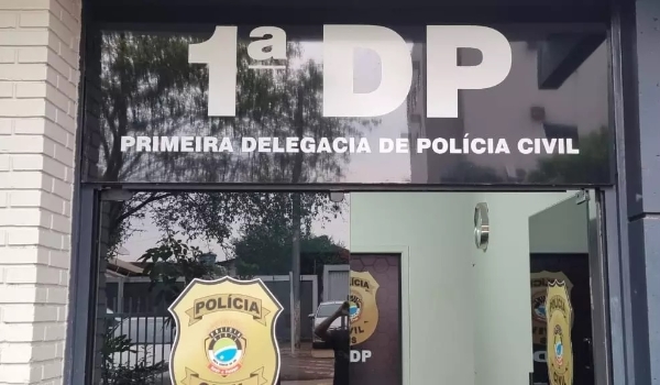 Ladrão invade salão de beleza em Dourados e coloca faca no pescoço de cabeleireira