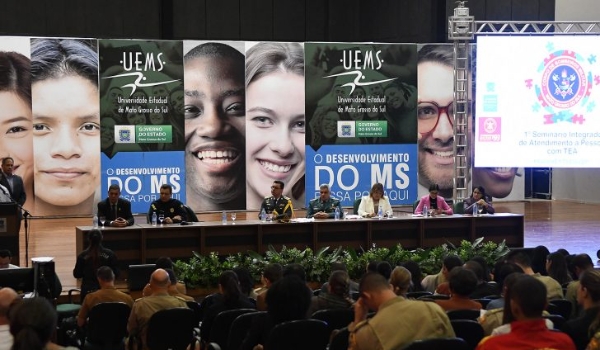 Seminário realiza última dia de debates para definir protocolo de atendimento aos autistas