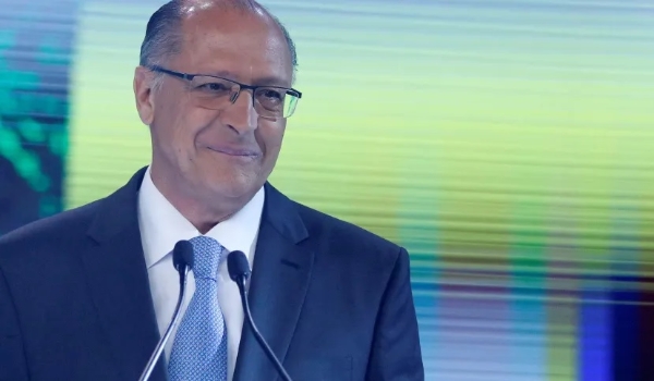 Reunião com Bolsonaro mostra capacidade de diálogo de Alckmin, diz especialista