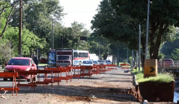 Obras próximo ao Horto Florestal interditam Avenida Ernesto Geisel nesta segunda