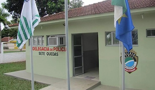 Empregada tem roupas rasgadas por patrão que tenta estuprá-la em MS