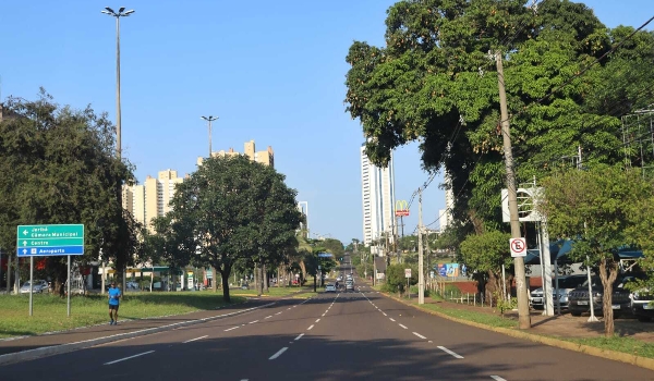 Sábado amanhece quente, mas previsão é de chuva com queda de granizo em MS