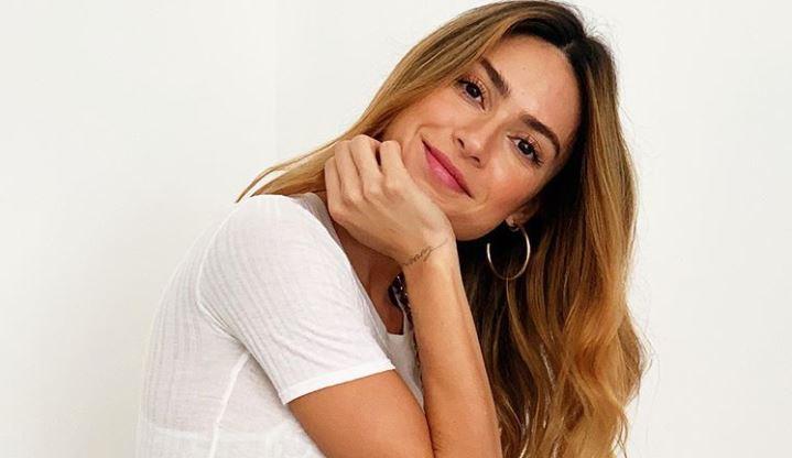 VIR.US: Thaila Ayala muda nome de marca após críticas