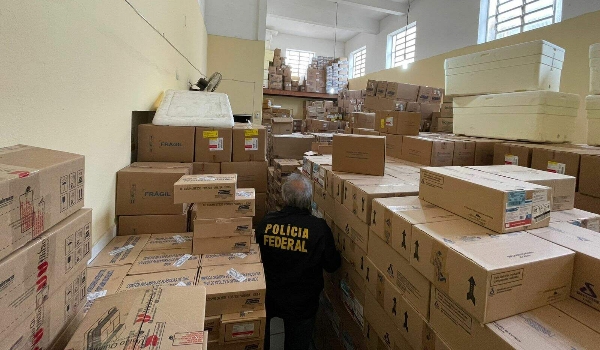 Operação combate esquema de comércio de medicamentos falsificados