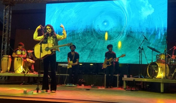 Som da Concha com Franke e Renata Sena encantou o público com canções autorais que revelaram o amor à música regional e união de culturas