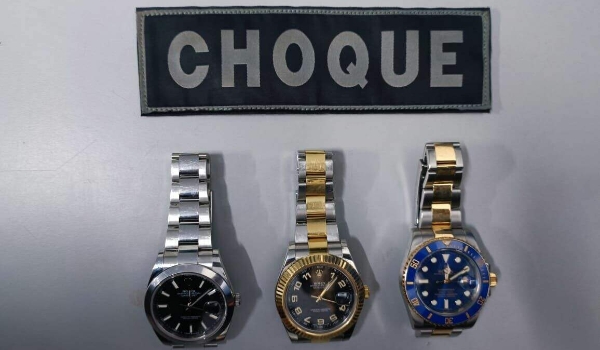 Dupla especializada em roubo de relógios é presa na rodoviária da Capital