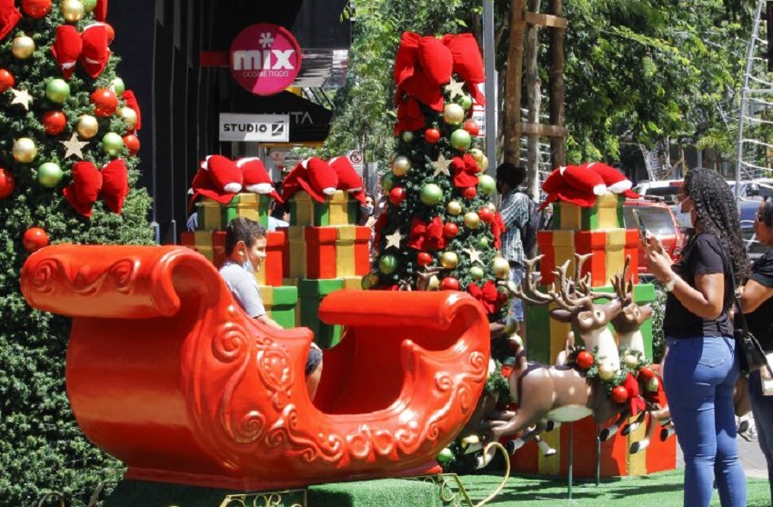 Otimistas com o fim do ano, comércio e servidores aprovam pagamento antecipado dos salários do funcionalismo