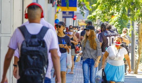Disponíveis para saque, salários de novembro injetam R$ 403 milhões na economia