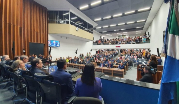 Diretores da Cruzeiro do Sul Transportes são homenageados pela ALEMS