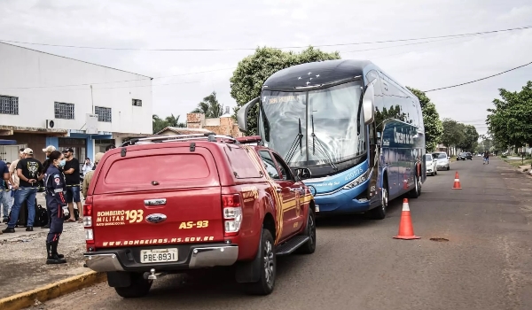 ‘Parecia cena de filme’, dizem testemunhas que estavam em ônibus onde homem foi morto