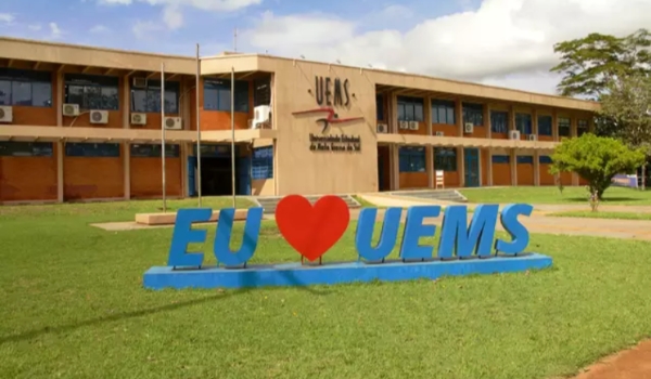 Com 8.474 inscritos, vestibular da Uems aplica provas hoje em 18 cidades