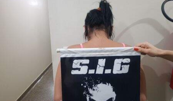 Mulher é presa por explorar adolescentes sexualmente em casa de prostituição