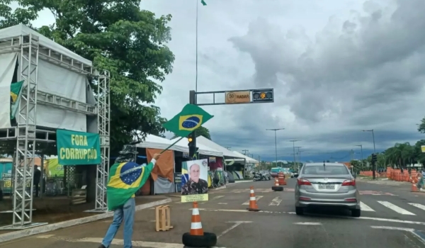 Acampamento em frente ao CMO completa 49 dias em Campo Grande