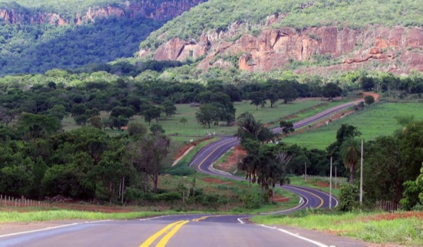 Aquidauana: pavimentação da MS-450 entre Palmeiras, Piraputanga e Camisão mudou cenário da região