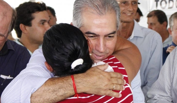 Com engajamento social, Reinaldo Azambuja alcança 73% de aprovação do seu Governo