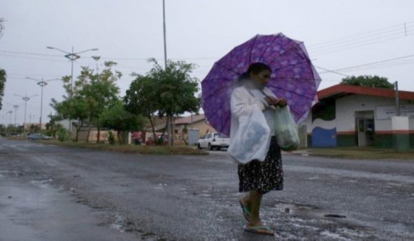 Quarta-feira tem previsão de chuvas fortes e moderadas por todo Estado