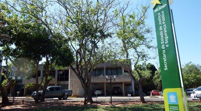 Sejusp compra R$ 1,8 mi em móveis para delegacias
