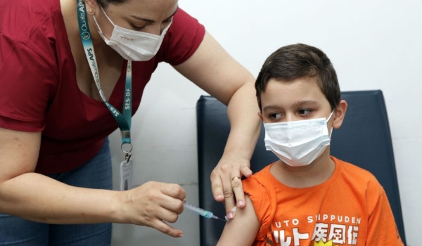 Saúde planeja ampla campanha de vacinação para fevereiro, diz Nísia Trindade
