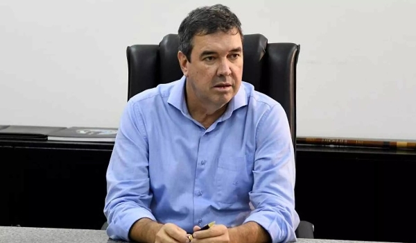 Governador se reúne com professores para discutir sobre a convocação de aprovados
