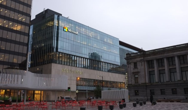 Microsoft pode anunciar grandes demissões nesta quarta-feira dizem fontes