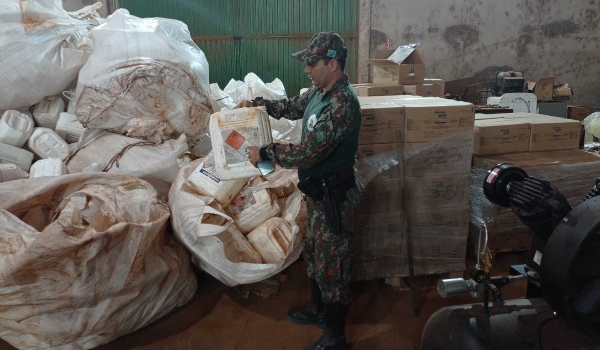 Polícia multa empresa em R$50 mil por armazenamento ilegal de agrotóxico