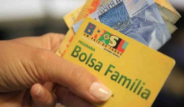 Beneficiários NIS final 4 recebem parcela do Bolsa Família nesta segunda; confira como sacar