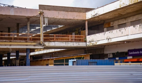 Com 3% pronta, obra na antiga rodoviária é esperança para empresários da região