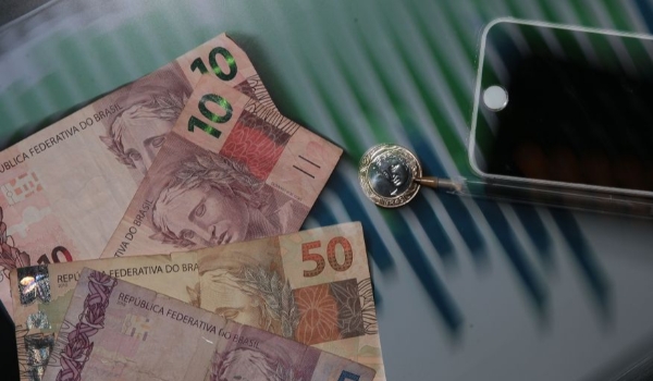 Mercado eleva previsão para inflação de 2023 e 2024 e para Selic no próximo ano