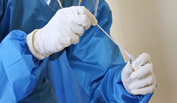 Coronavírus pode ser detectado em lágrimas, revela estudo