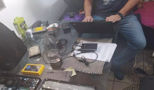 PF recolhe arquivos na Capital em operação contra abuso sexual infantil